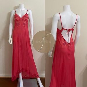 SOLD Stunning Vintage Victoria’s Secret 100% silk Coral Red slip dress